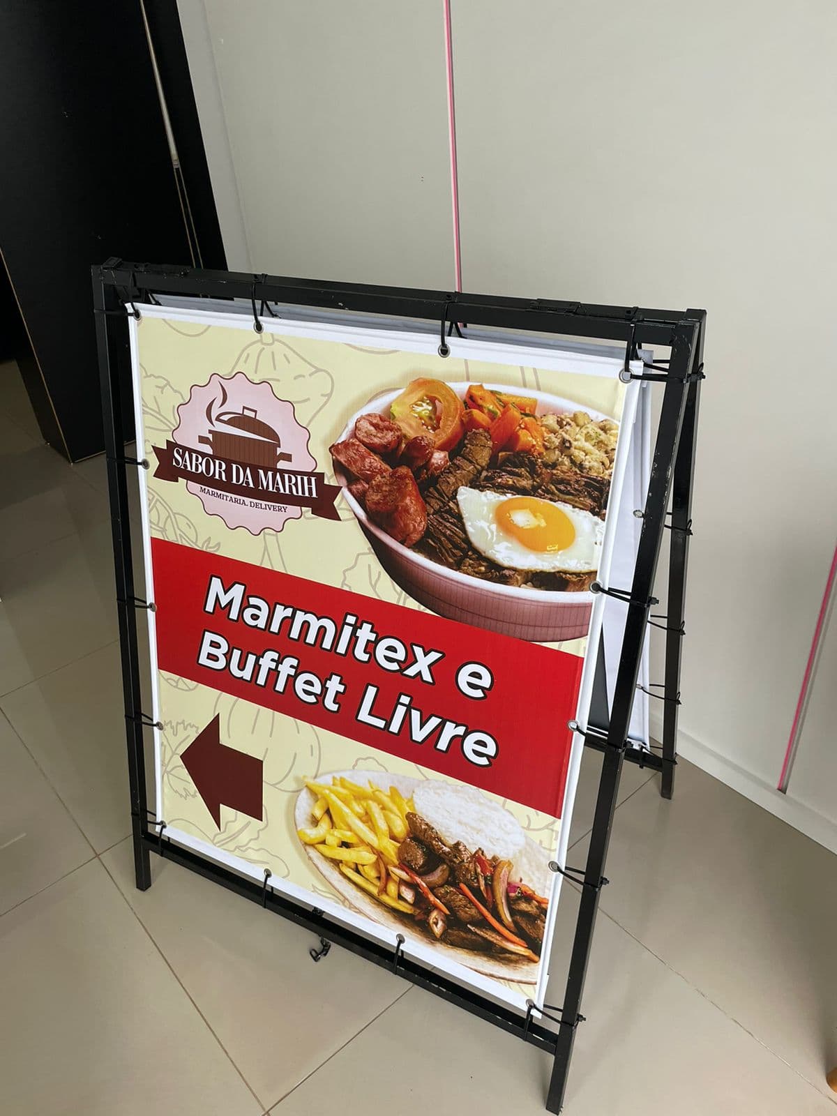 Placa e sinalização